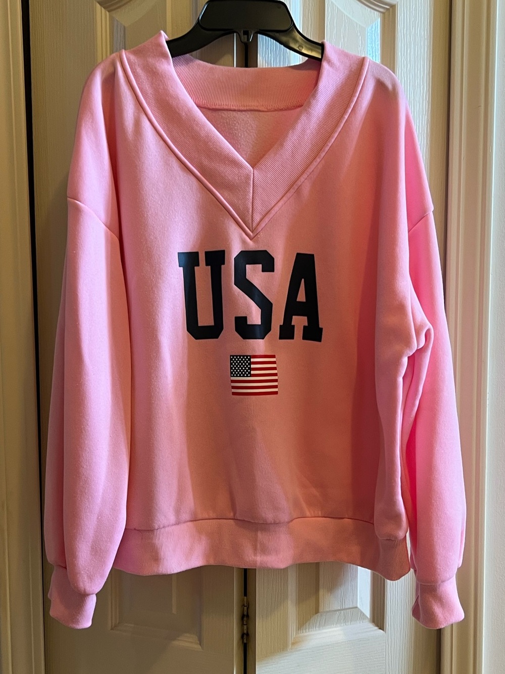 Women’s Large USA Pink Pullover Sweatshirt